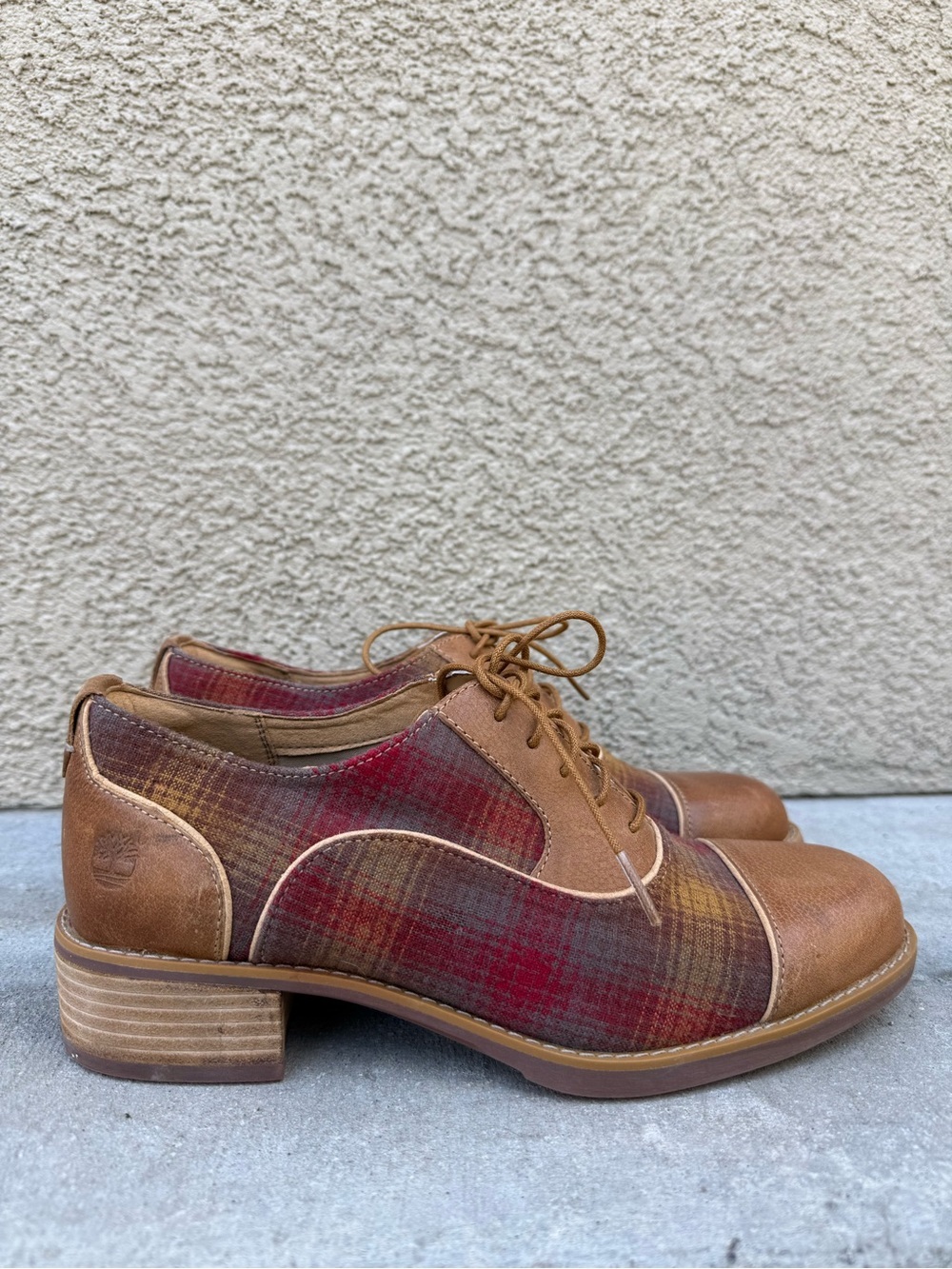 PENDLETON x TIMBERLAND Women's Beckwith Brown Red Plaid Leather Oxfords Shoes 8 - Picture 2 of 16